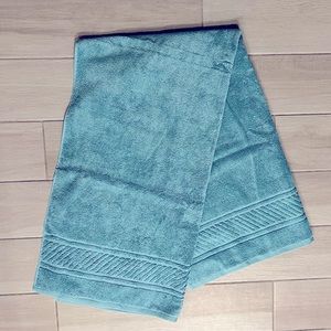 Martha Stewart Set of Bath Towels (4)